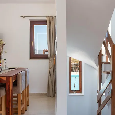 Maris Luxury *