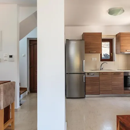 Maris Luxury